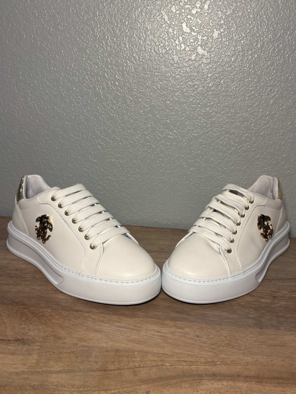 Roberto Cavalli White Leather Sneakers with Gold Snake-Logo Accent - Picture 7 of 8